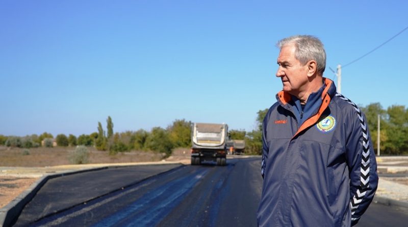 СЕРГІЙ ГРИНЕВЕЦЬКИЙ ПРОІНСПЕКТУВАВ ПРОВЕДЕННЯ КАПІТАЛЬНОГО РЕМОНТУ, В РАМКАХ ПРОГРАМИ “ВЕЛИКЕ БУДІВНИЦТВО”, ДОРОГИ В МИКОЛАЇВСЬКІЙ ГРОМАДІ